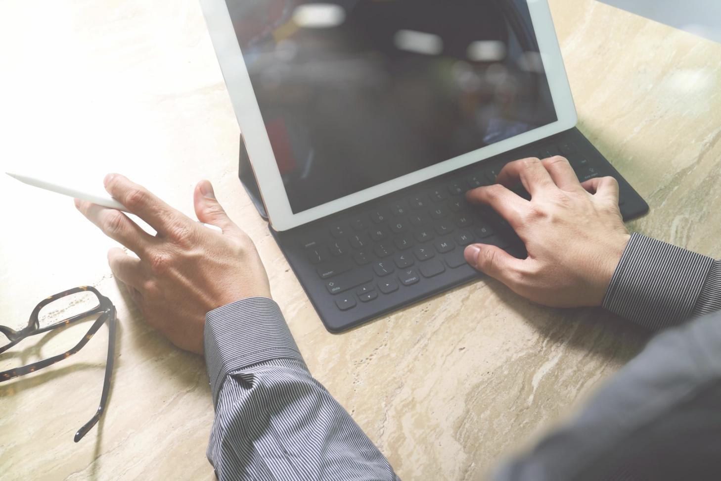 Strategie de linkare internă implementată pe platformă educațională