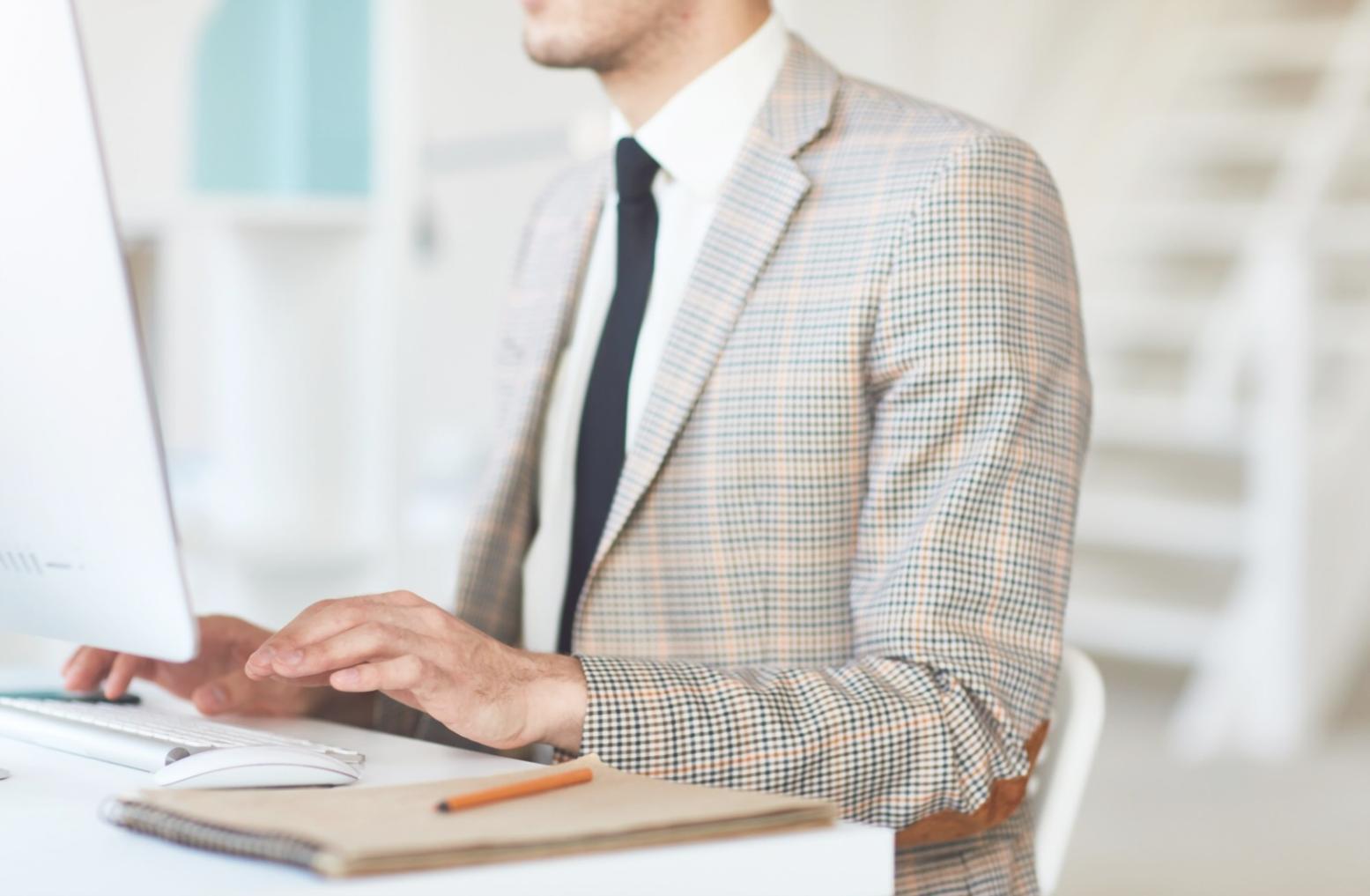 Interfață platformă cu instrumente integrate